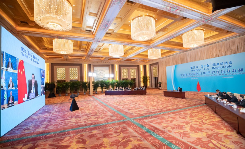 李克强回应主要国际经济机构