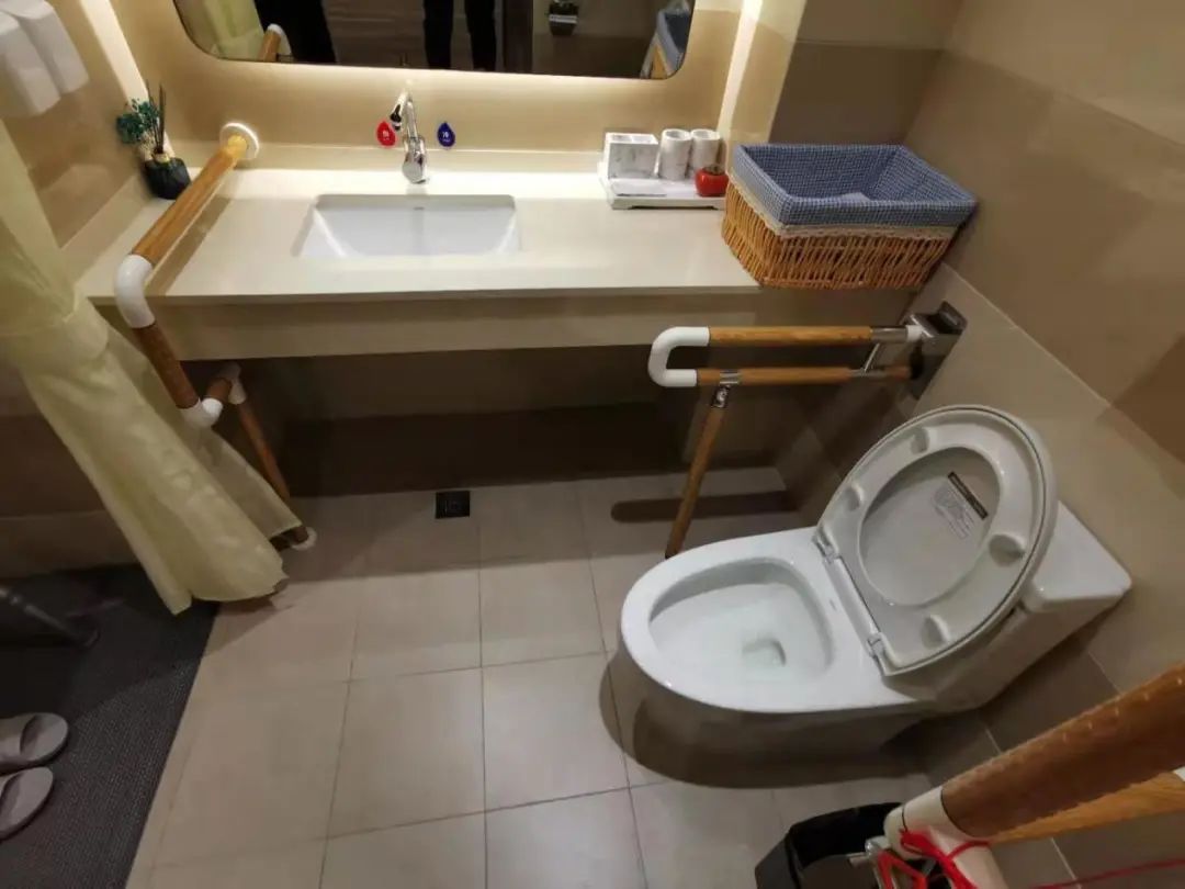 图：深业生命健康中心双人间的卫生间（投中网实拍图）