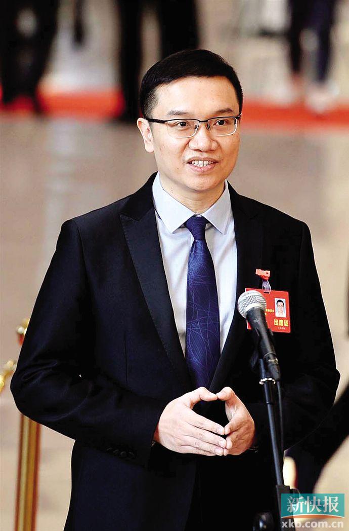股份有限公司总裁王清●省政协委员,广东省职业病防治院副院长胡世杰