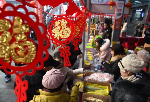 年货买买买透出新花样广东半成品盆菜成黑马