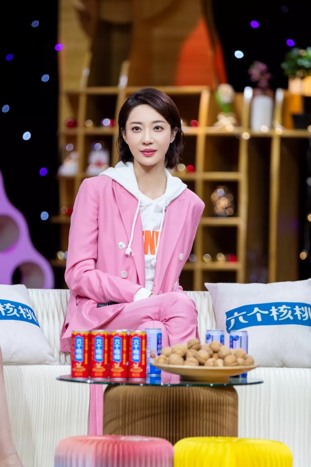 闪电新闻河山主创做客花漾剧客厅王新军首次执导太严苛遭吐槽