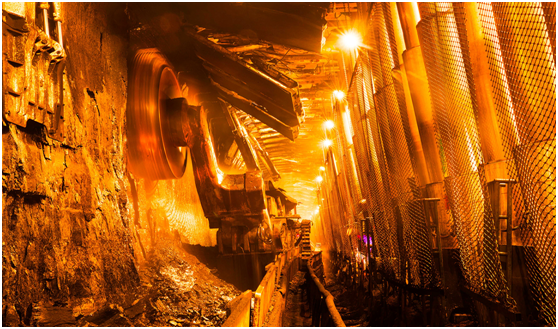 图为神东煤炭集团上湾煤矿8.8米智能超大采高综采工作面