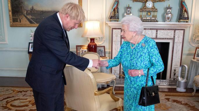 英首相约翰逊与英女王伊丽莎白二世(图:泰晤士报)