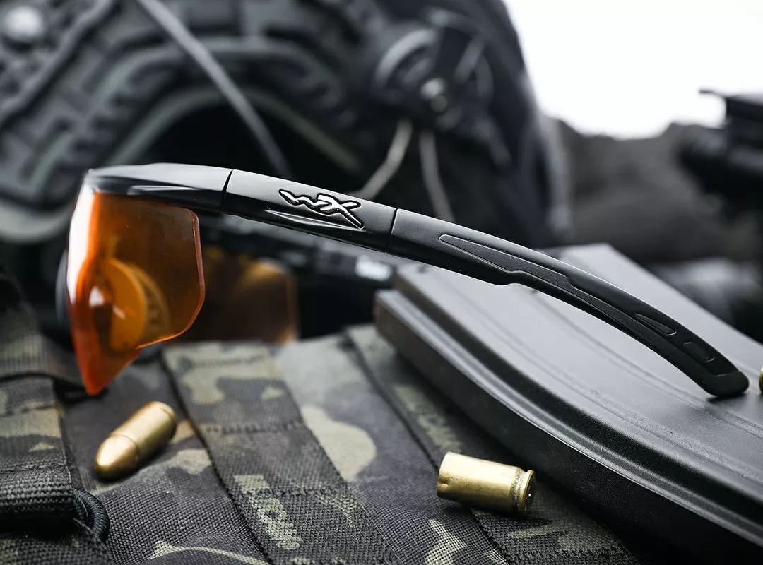 海豹突击队装备的护目镜终于补货,暴力测试:霰弹枪都能挡住!