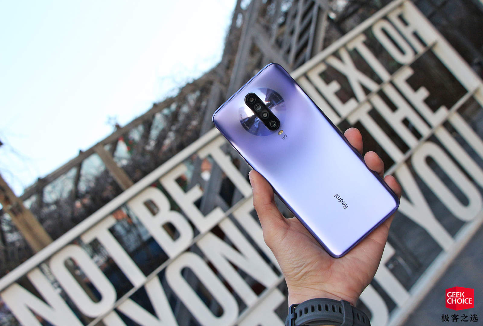 redmik305g上手1999元双模5g120hz屏幕索尼imx686都有了