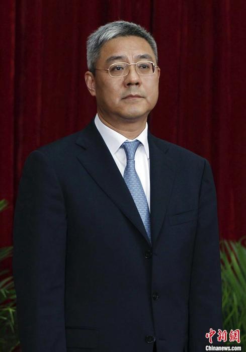 尹弘当选河南省政府省长