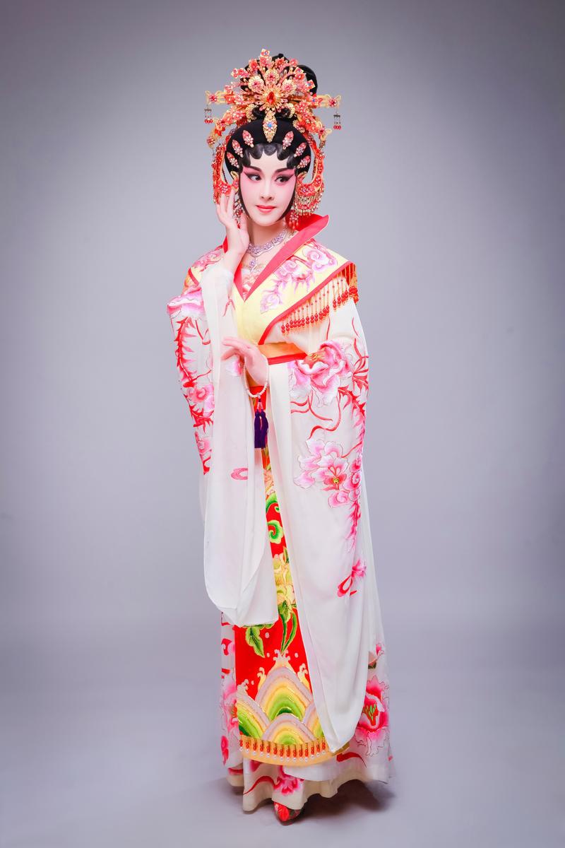 羊角送青云吴非凡做粤剧孩子王让传承更有活力