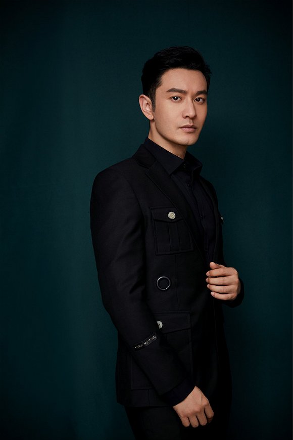 图片来源:黄晓明工作室界面文娱:在演员身份之外,你也应该做了不少