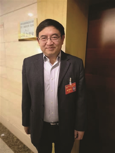 在上海叫&ldquo;濕垃圾&rdquo;到南京又改名為&ldquo;廚余垃圾&rdquo; 江蘇代表建議：盡快統一叫法，避免分類混淆