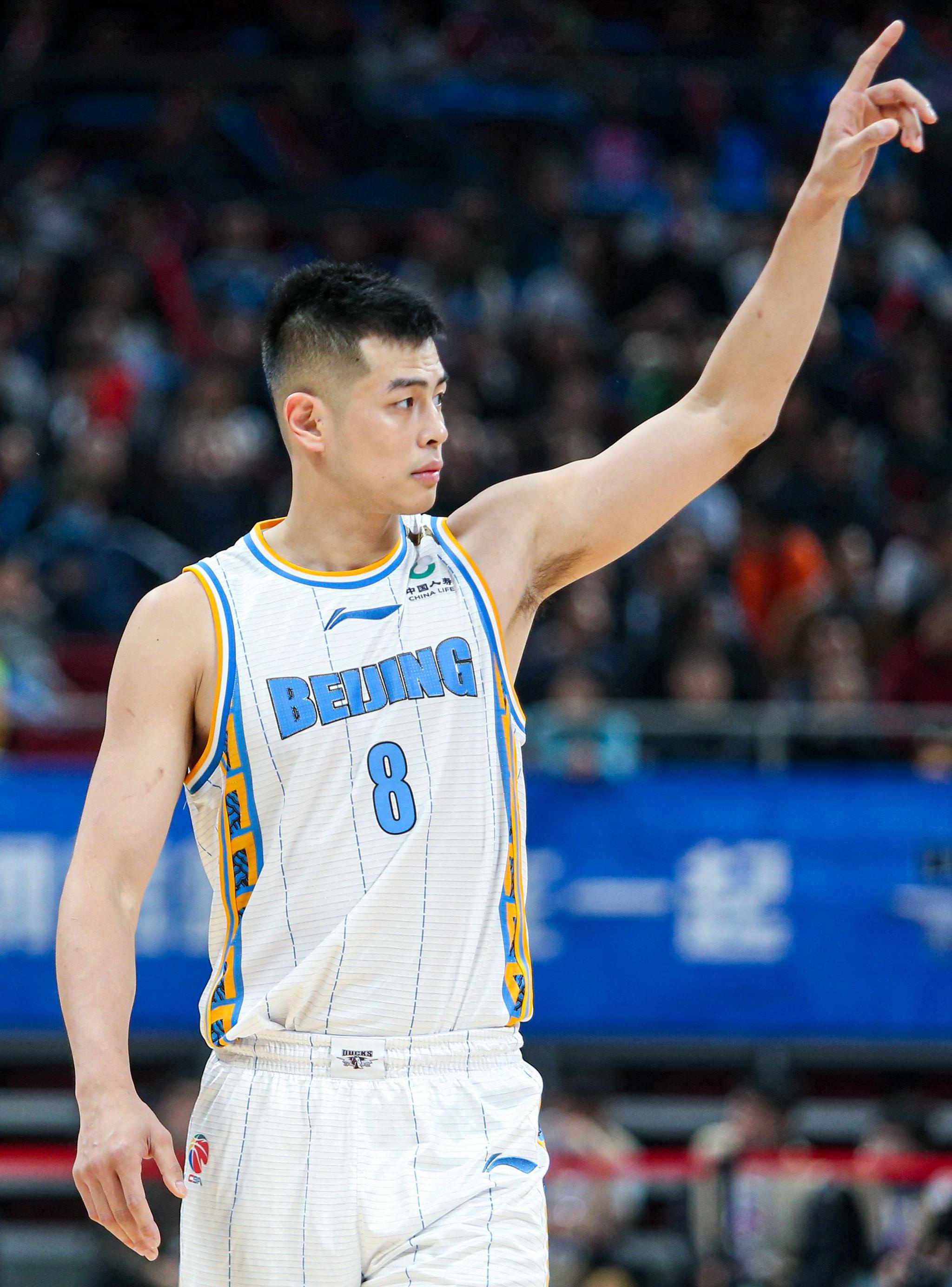 方硕复出助首钢客战青岛,北控新外援磨合渐佳