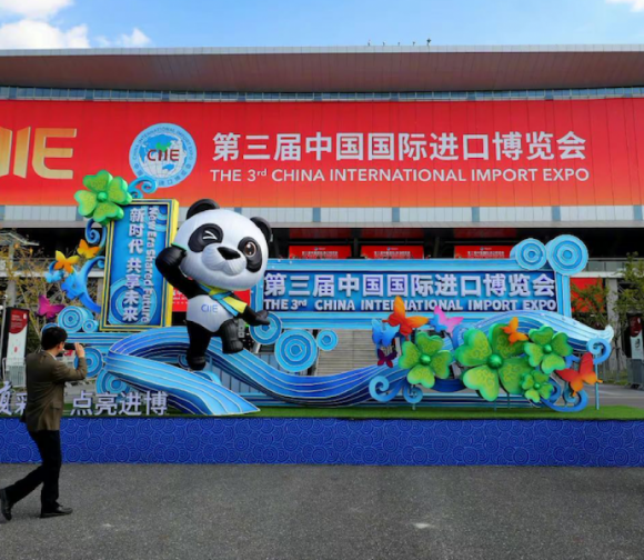 “舌尖上”的进博会：千家企业参展 进口冷链食品防疫“全闭环”