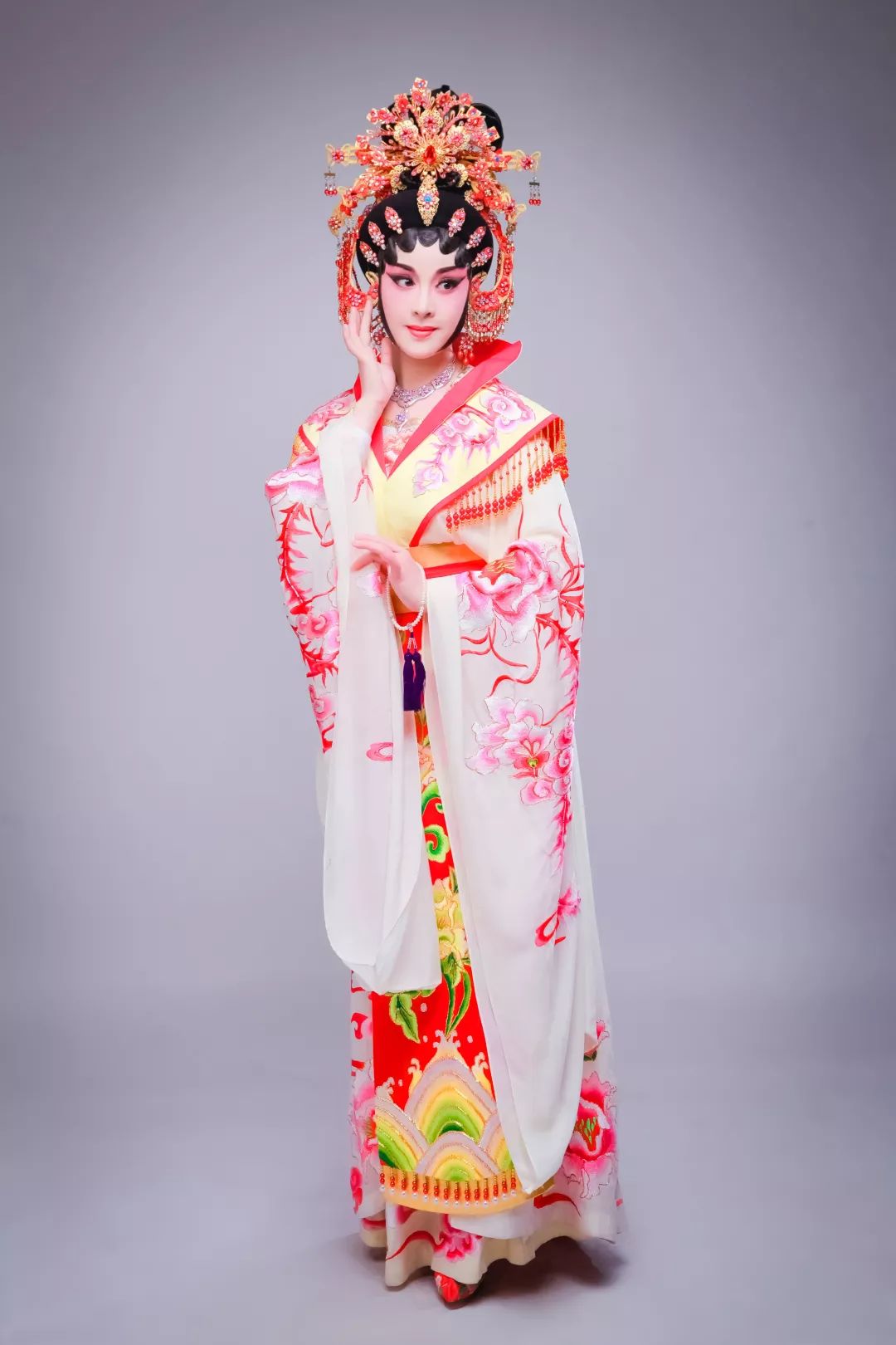 【广东青年文化英才】羊角送青云 | 吴非凡:做粤剧"孩子王",让传承更