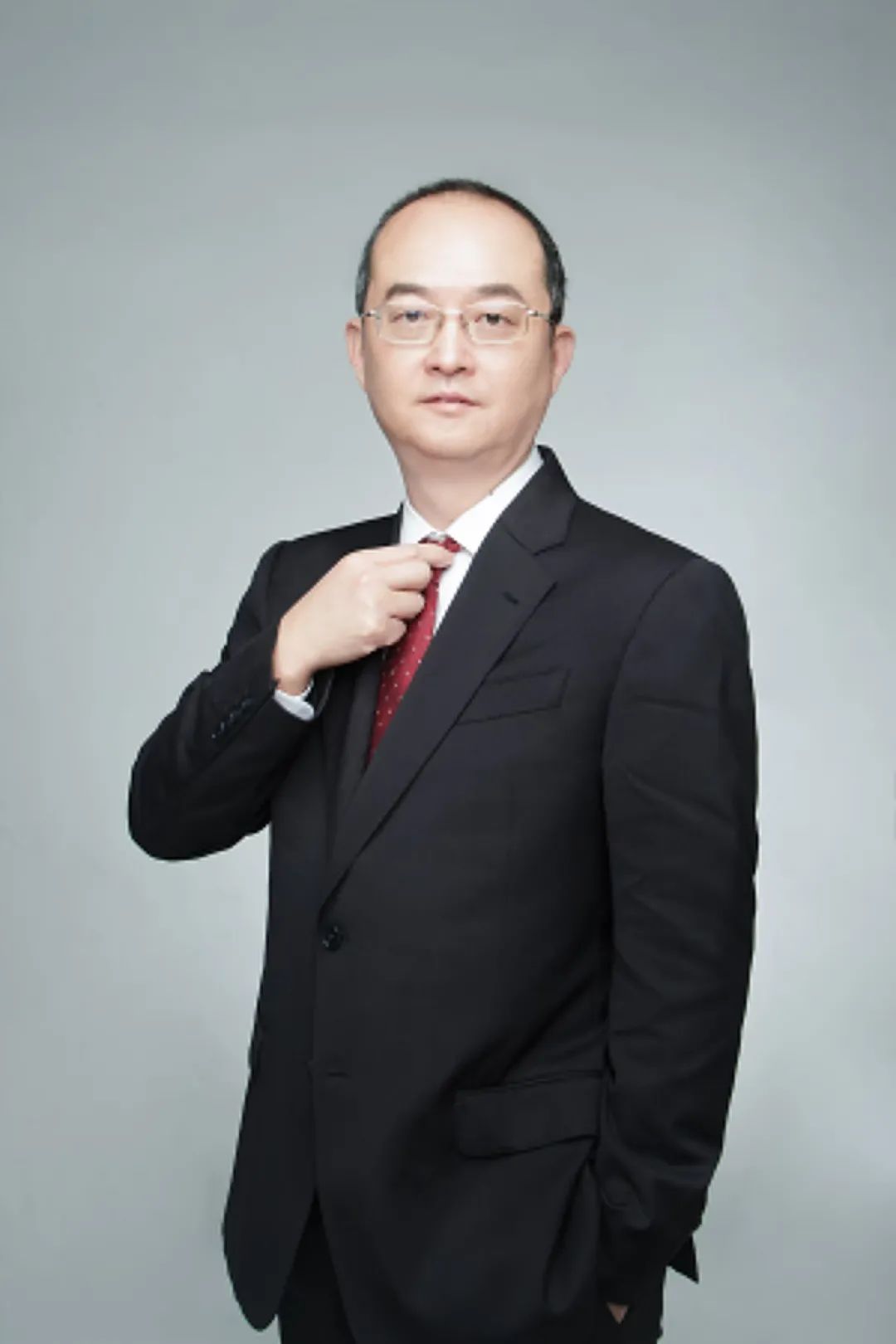 吴枫叶向东院士主要从事基础数学中动力系统领域的研究.