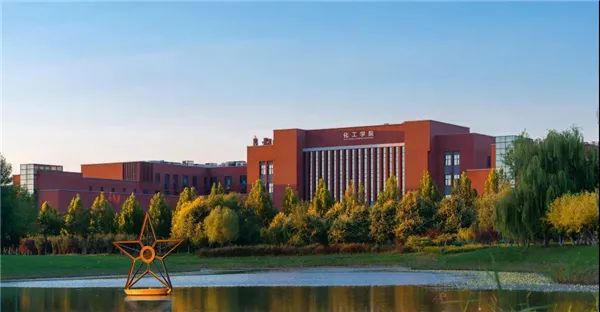 20世纪80年代起,天大化工探求校企合作模式,为行业培养大批优秀毕业生