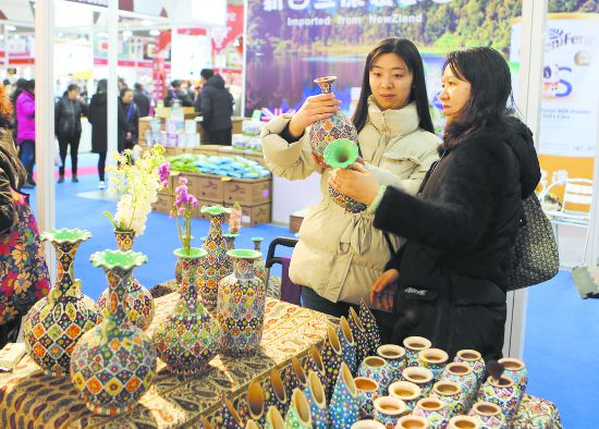 新春年货购物节约10万种进口商品供市民选购