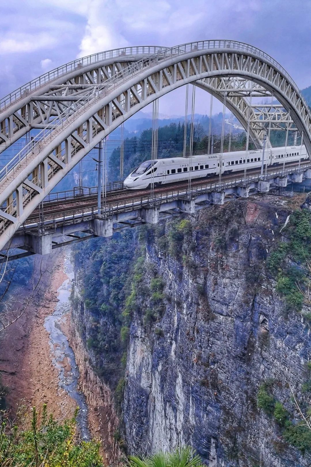 宜万铁路恩施野三河特大桥段.&nbsp;摄影/王璐