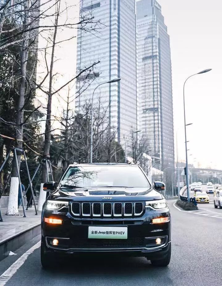 「卖情怀」的Jeep，为何重庆人很爱开？