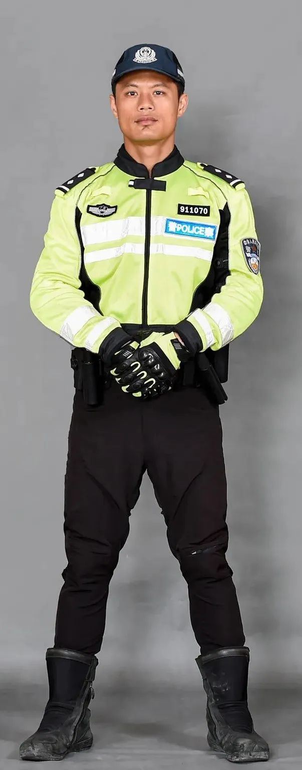 全国交警系统实战大练兵邕城铁骑砺剑出征