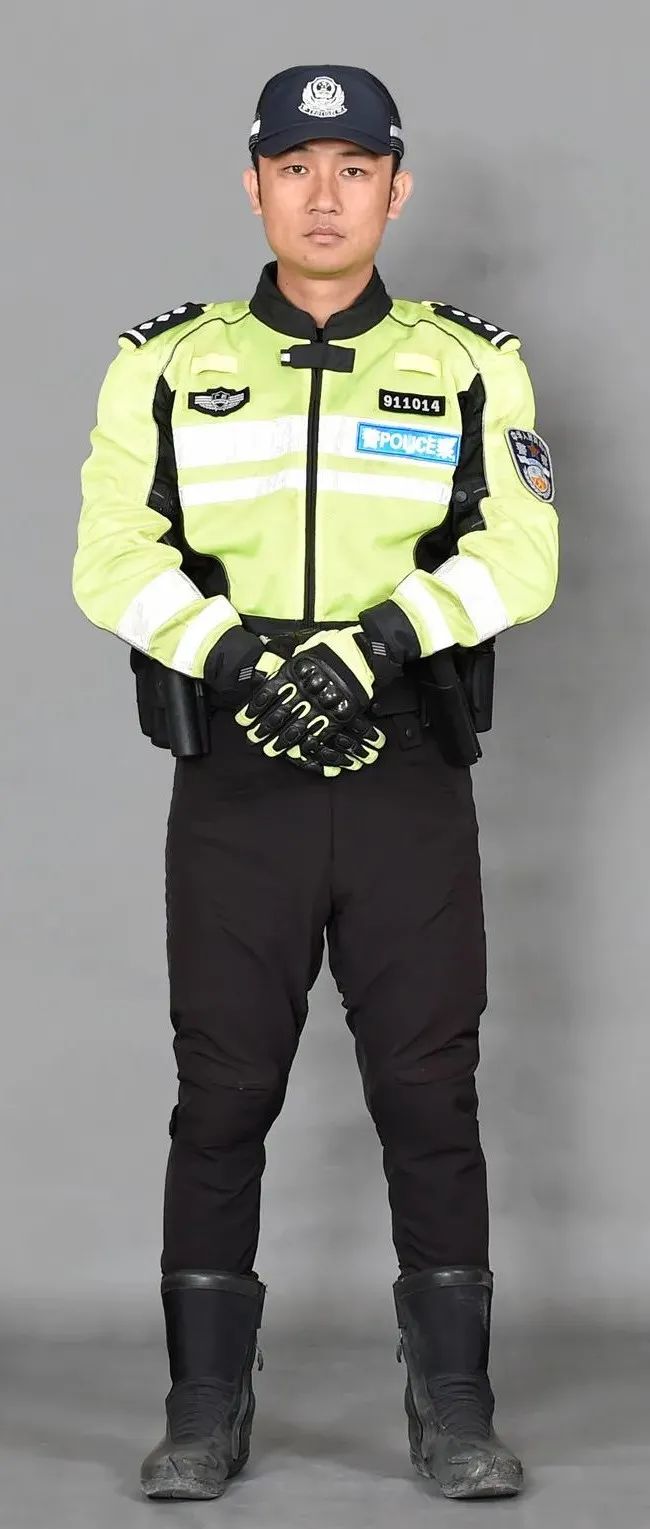 全国交警系统实战大练兵邕城铁骑砺剑出征