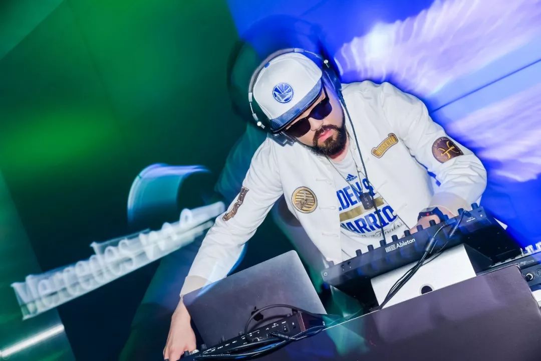 《花千骨》90后音乐制作人做客本周974Live S