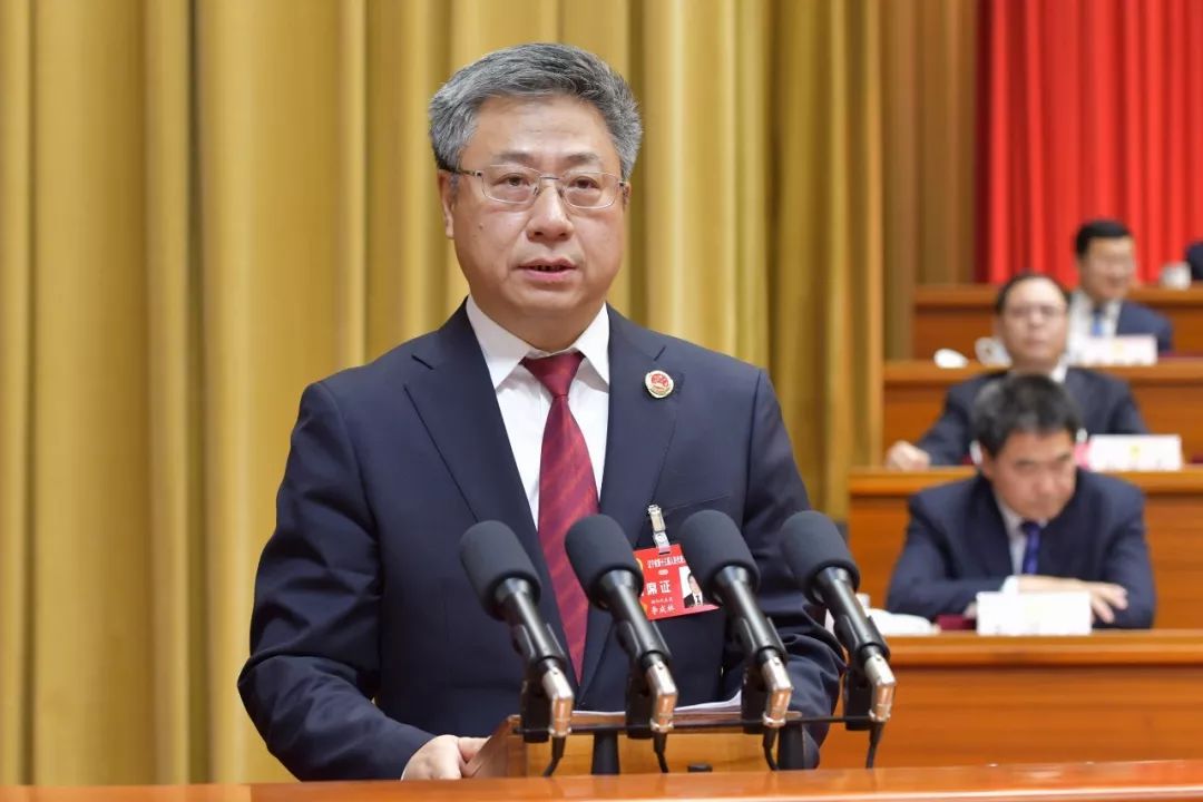 第三次会议上,辽宁省检察院代检察长李成林作辽宁省检察院工作报告