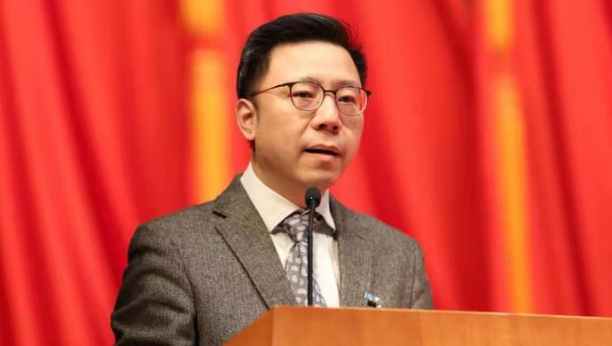 摘要:市政协十三届三次会议今天上午举行第二次大会发言,陆铭委员代表