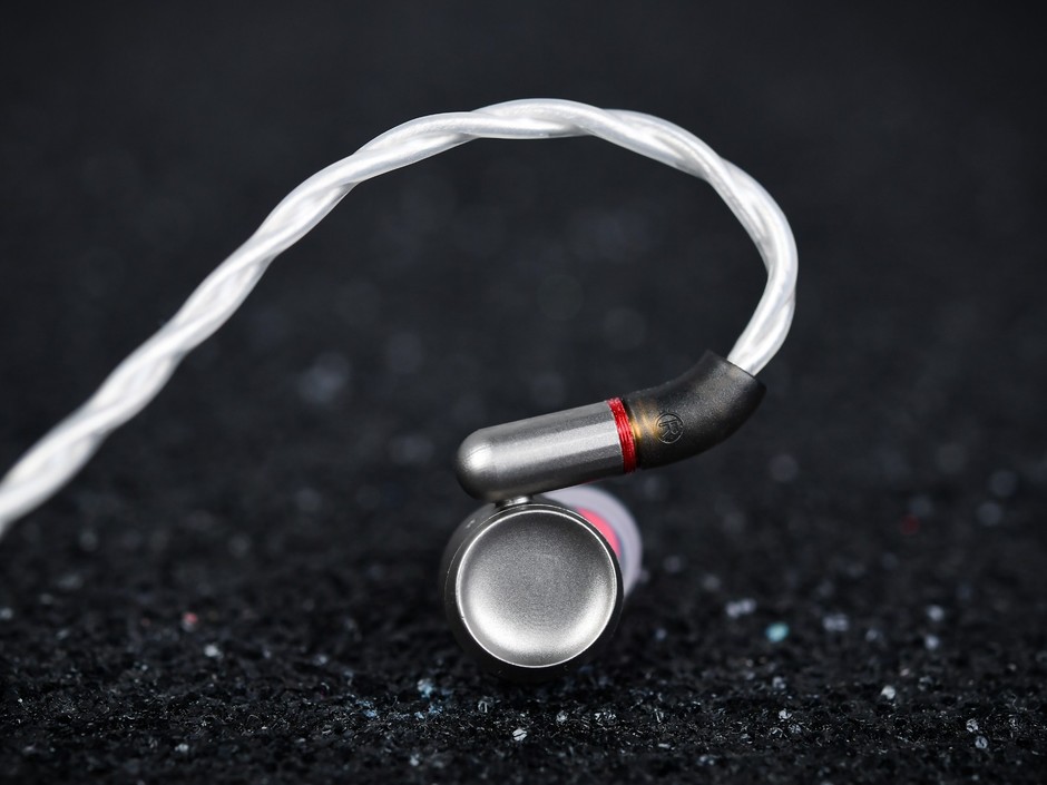 世界首款纯铍震膜耳机达音科luna玥开箱图赏