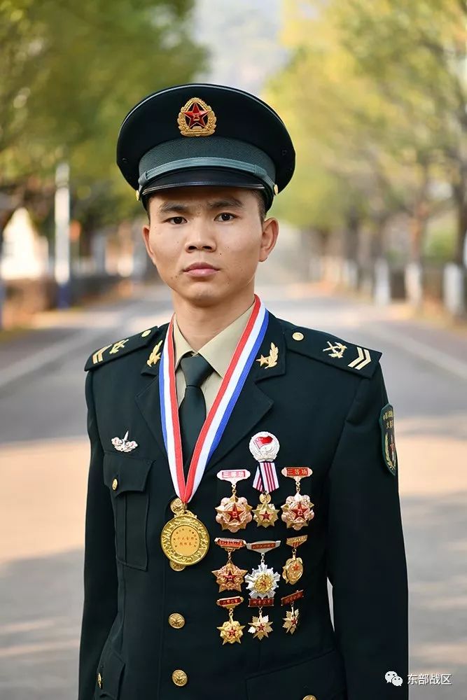 尖兵当兵15年他3立三等功还获评火箭军百名好班长