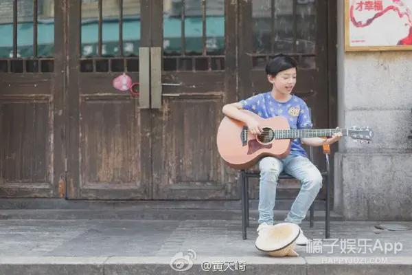 还记得古剑奇谭里的小百里屠苏吗他现在长这样