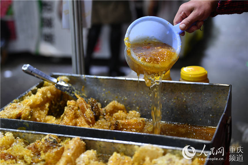 重庆年货购物节走红外国友人“朋友圈”