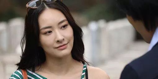 在2010年的时候,当时还在读书的陈滢来香港参加交流生计划的时候就被