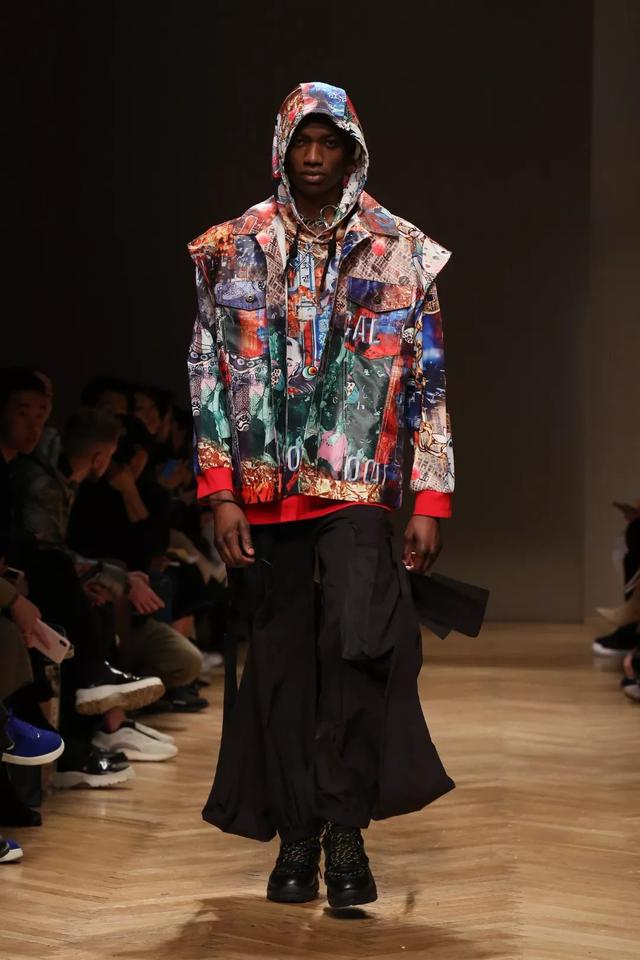 成为米兰秀场最红的国潮品牌马克华菲做了什么