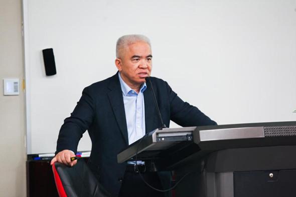 说,以吃得好吃得健康为目标,他和创始人雷文东经过数年的配种实验