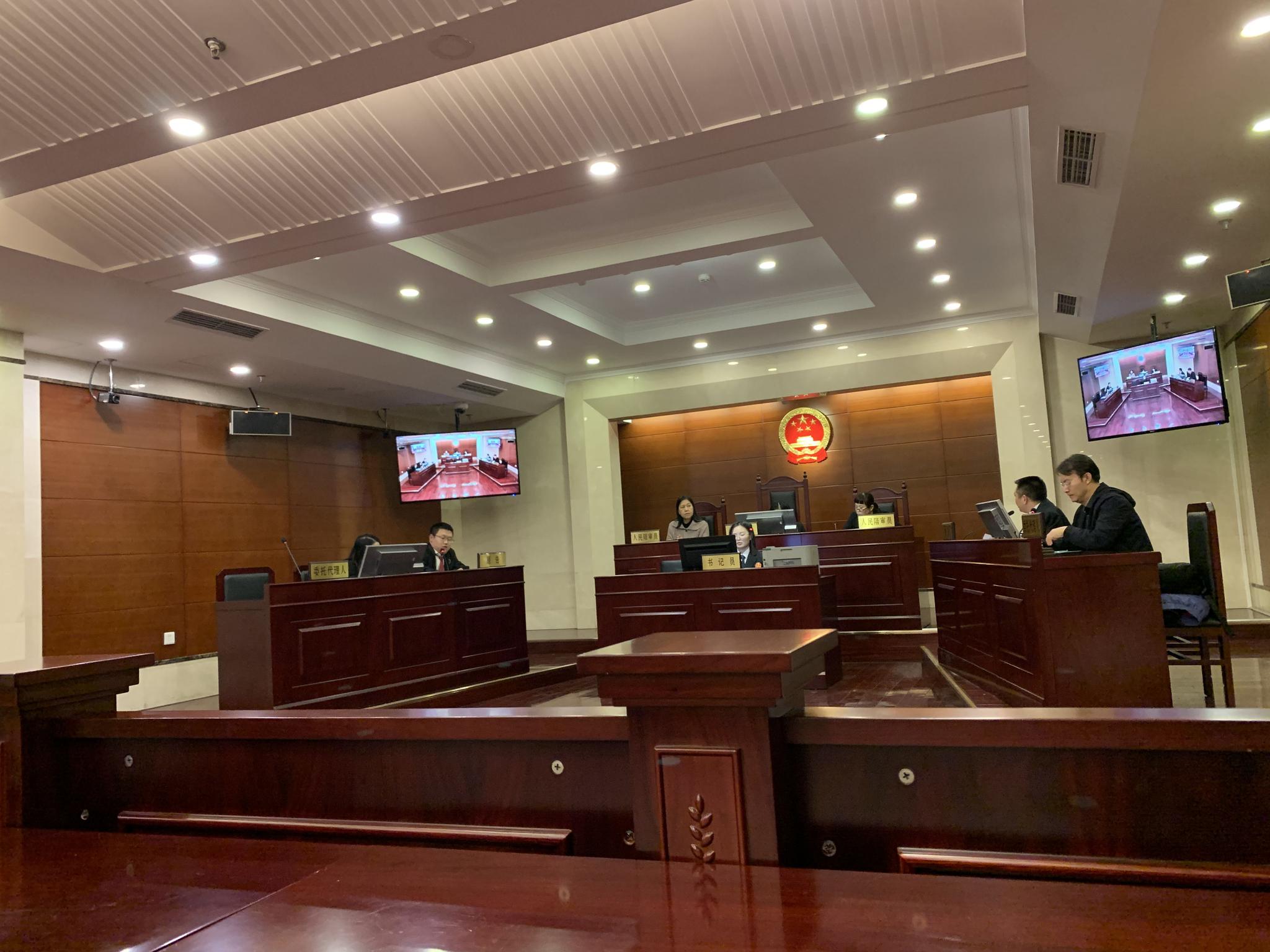 糗事百科运营商认为糗百神器app侵权起诉百度索赔