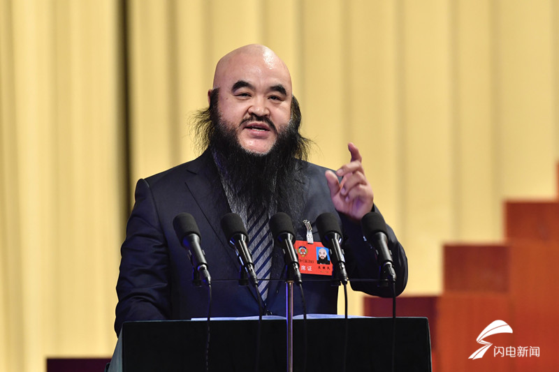 省政协委员吴健民企业发展要做到两专