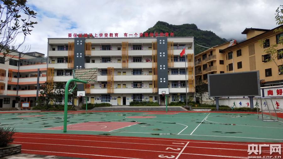 2019年8月，中益乡小学建设完成20间学生宿舍并扩建学生餐厅（央广网记者 王启慧 摄）