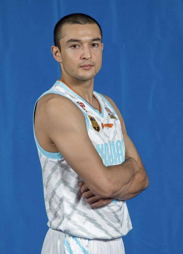 5记三分大漠飞刀客场在辽篮下起三分雨西热力江有多么重要