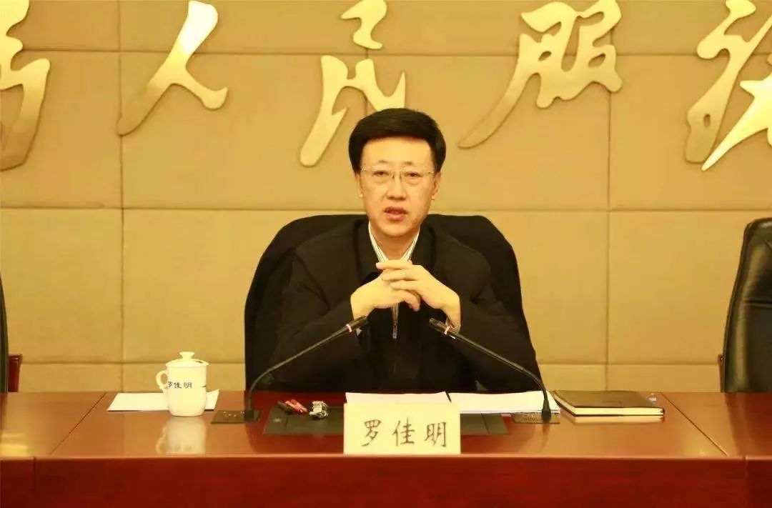 任职近6年,成都市委常委,组织部部长胡元坤调任眉山副书记,提名市长