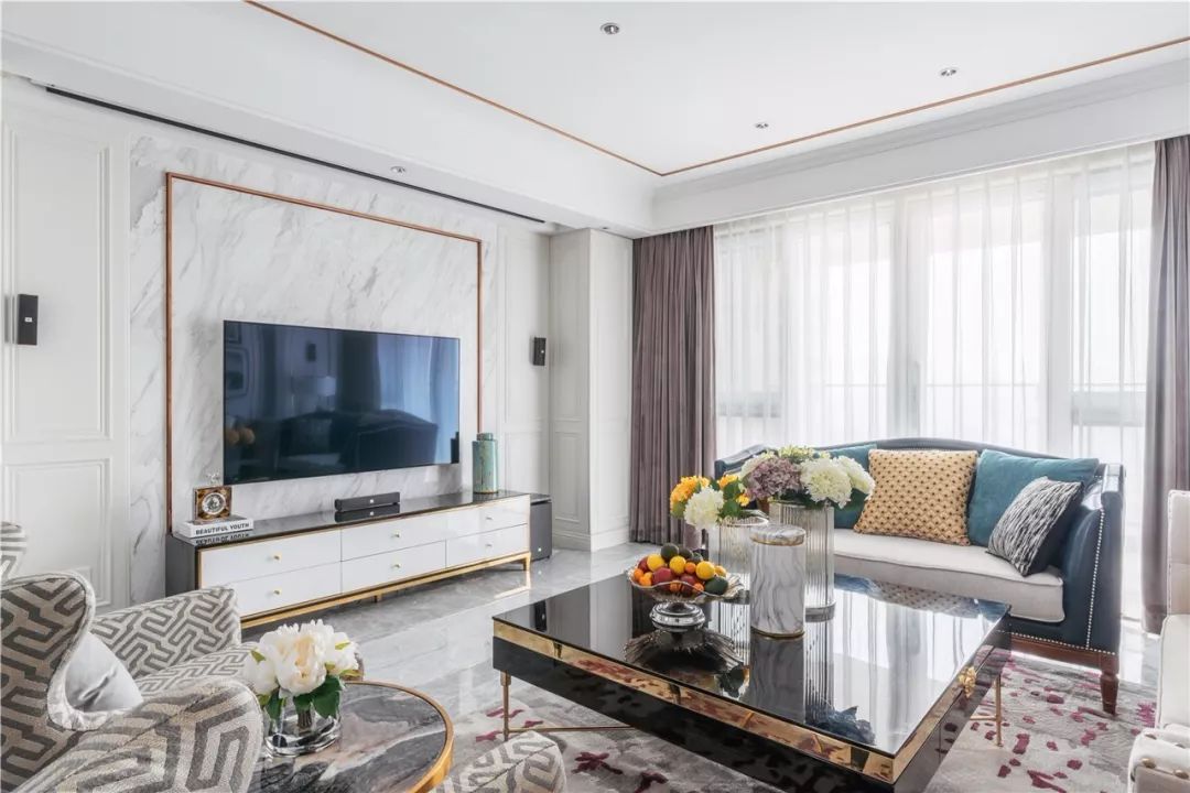 用石材装电视墙，原始粗犷的质感，自然而又高档！