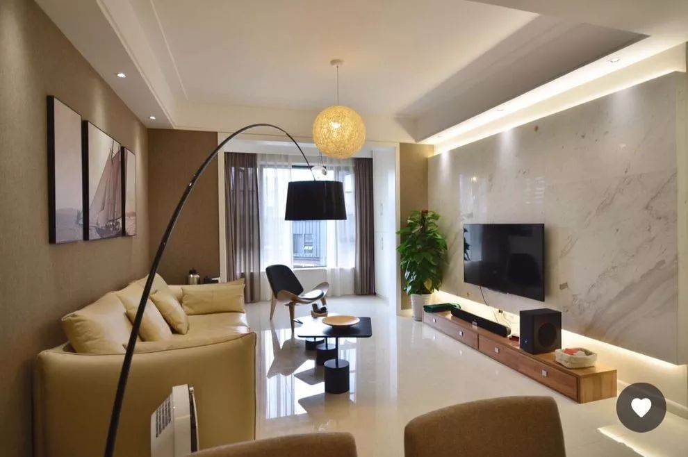 用石材装电视墙，原始粗犷的质感，自然而又高档！