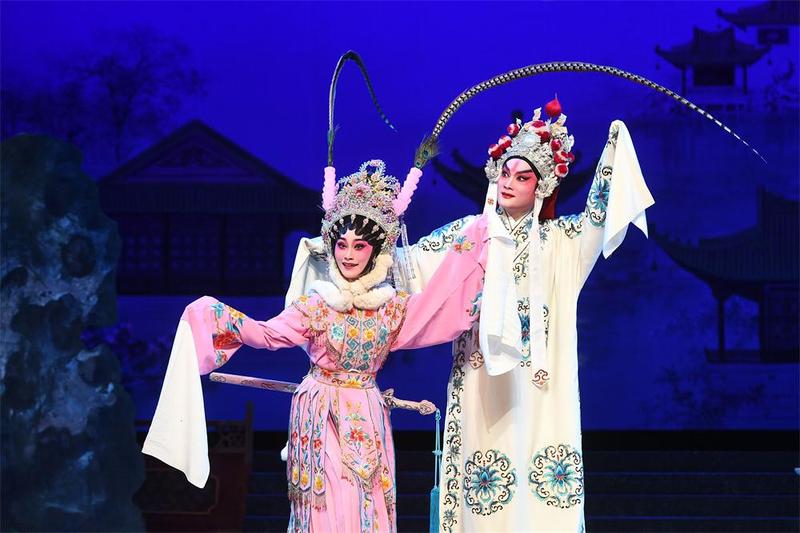 小神鹰曹秀琴亮相名作传承专场以老带新让优秀艺术代代相传