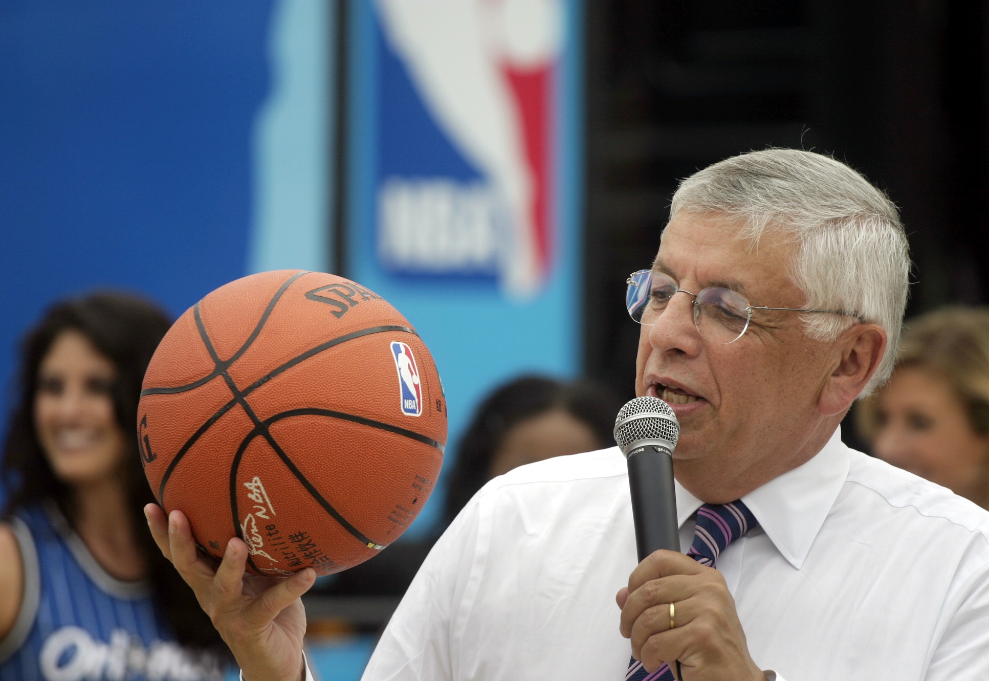 nba与中国的缘分,斯特恩35年前用一场友谊赛结下的