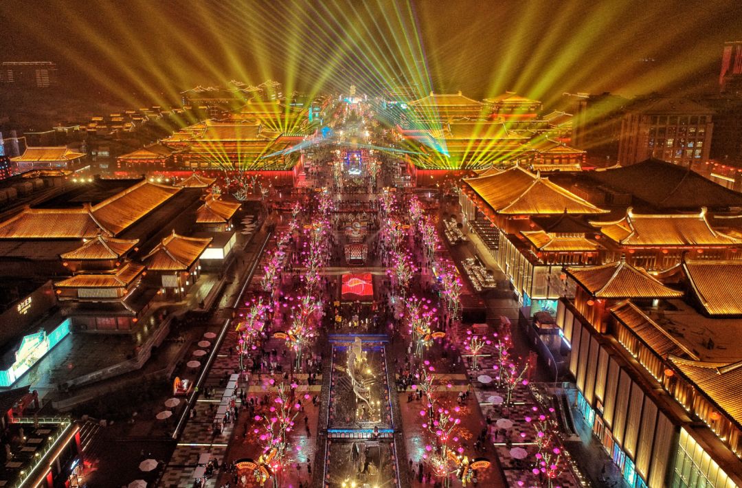 是中国历史上建都朝代最多 影响力最大的都城之一 |西安大唐不夜城.