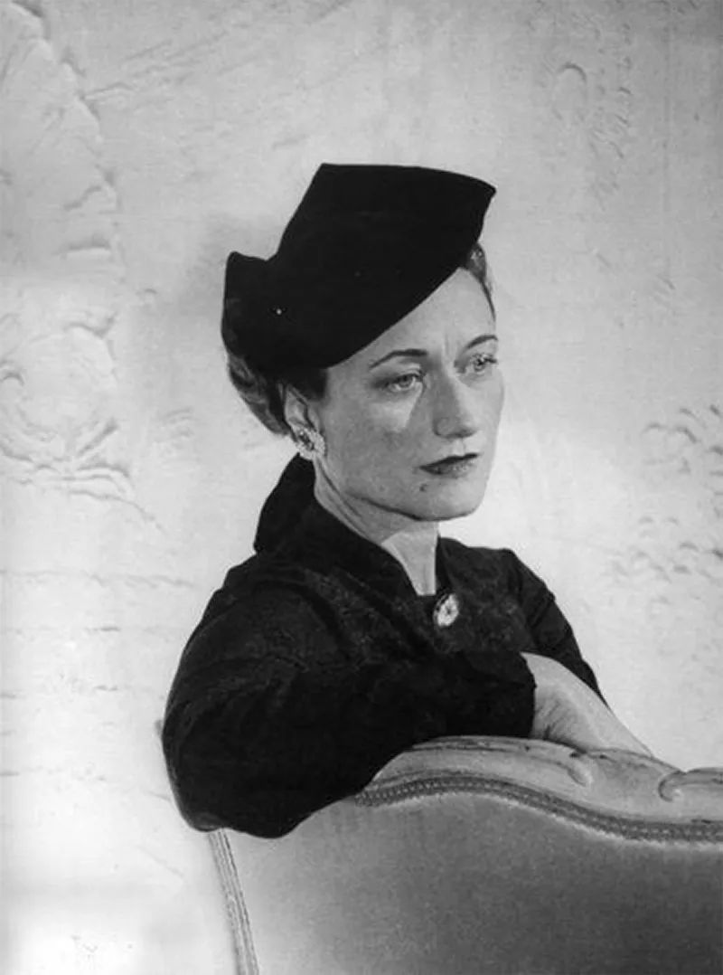 "我没有美貌,唯有衣品出众"|温莎|钻石_新浪新闻