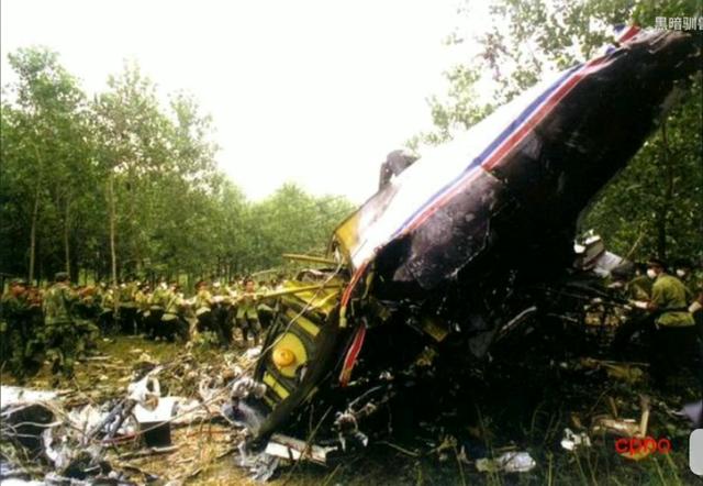 暴风雨中的迷之自信回顾武汉航空wu343航班2000622永丰乡空难