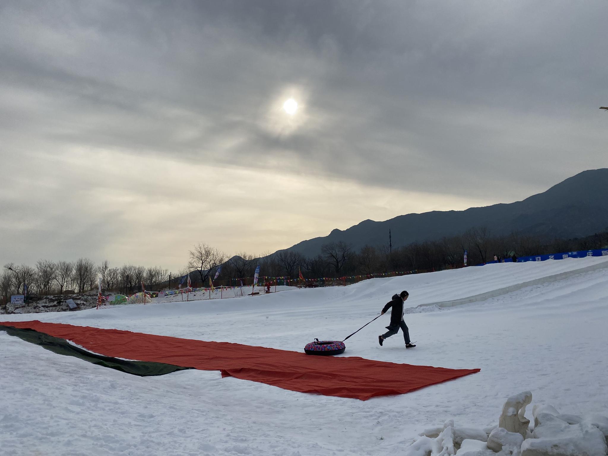 大寒玩儿雪凤凰岭推出20多项冰雪活动