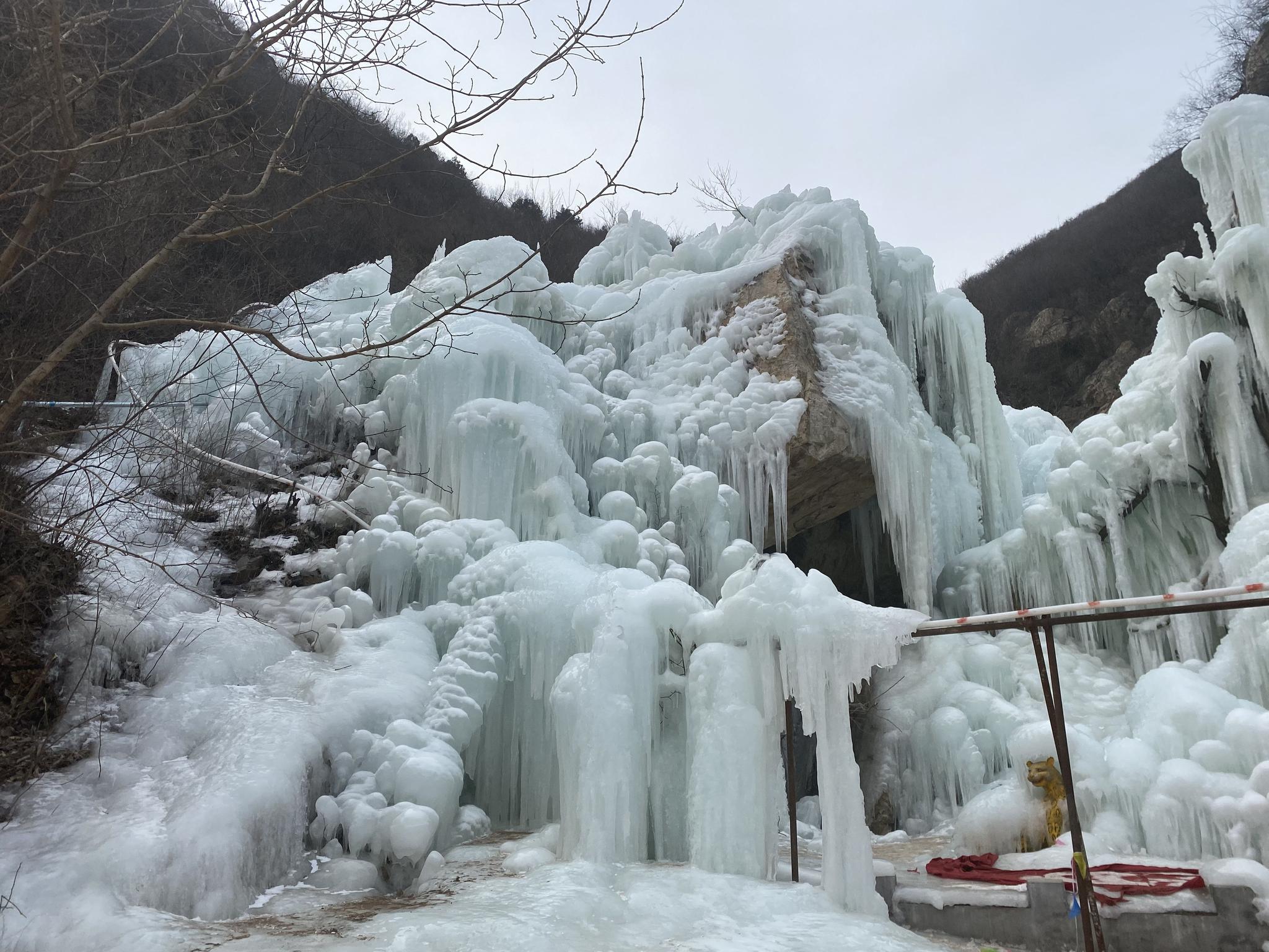 北京神泉峡超美冰瀑 惊艳一整个冬季