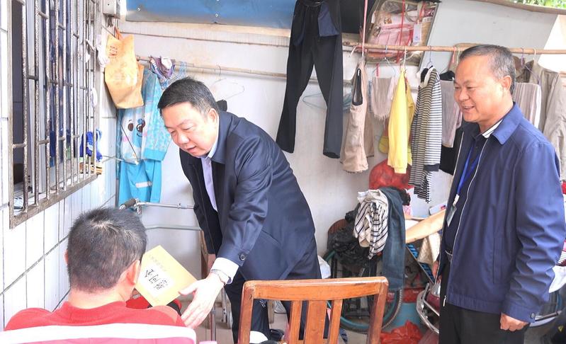 1月中旬,省民政厅党组成员,副厅长曾凡瑞,陈奇,陈启蒙,聂元松,庄侃