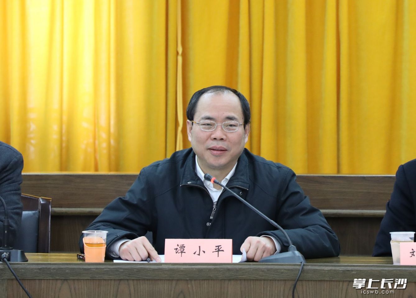 谭小平出席全市宗教界代表人士迎春座谈会暨春节慰问活动