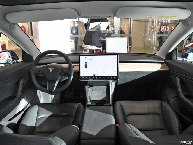 30万买中级车，沃尔沃S60、国产Model 3、奔驰C级该选谁？